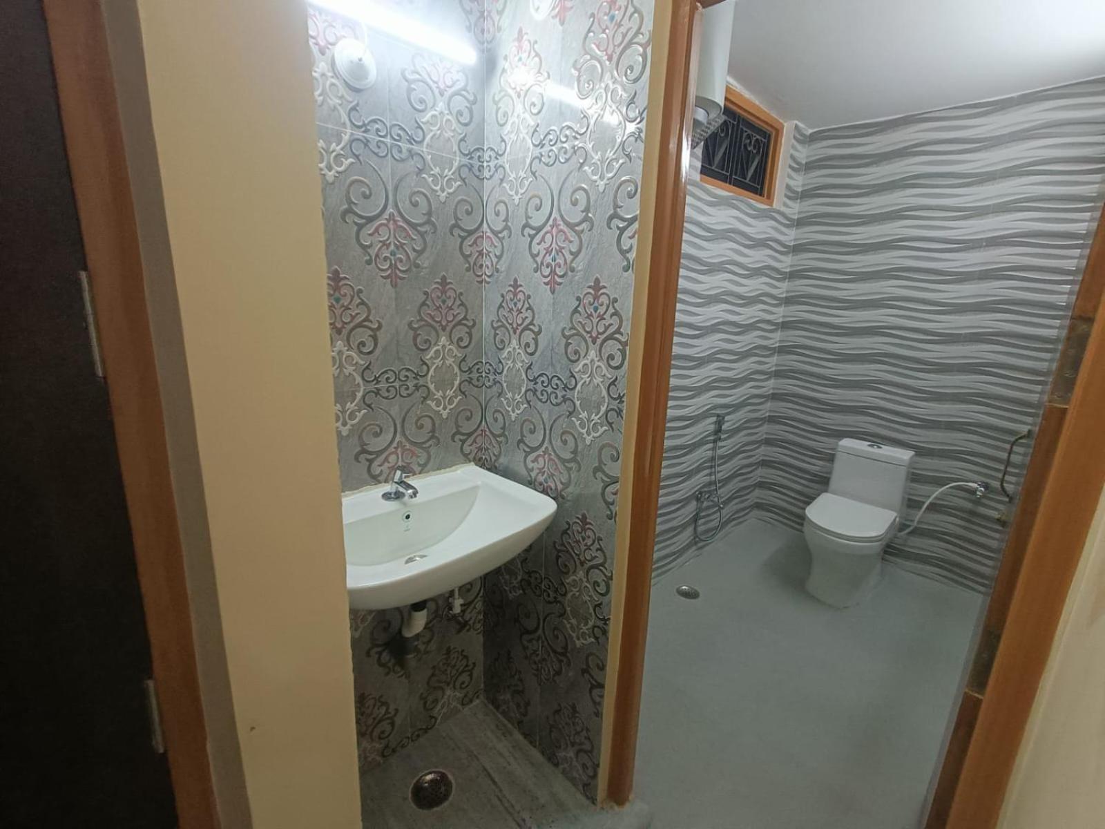 Sarvodaya Residency Hotell Ayodhya Exteriör bild